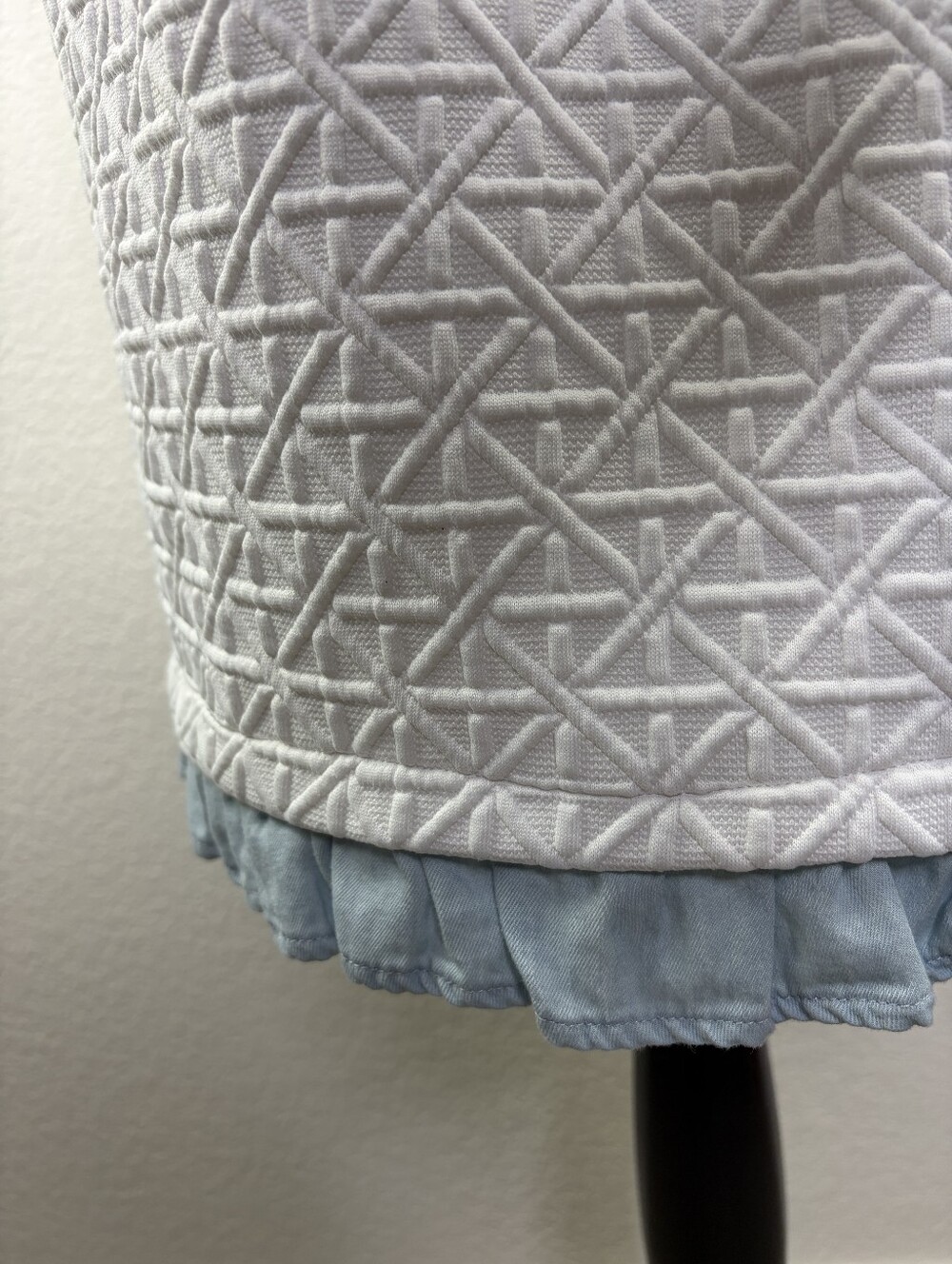 SSYS The Label Heidi white quilted sleeveless Ruffle Trim dress Large - Picture 12 of 14